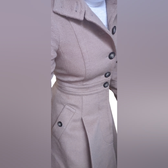 EUC Burberry tan trench coat 100% camel hair princess cut button down half 2 - Picture 8 of 16